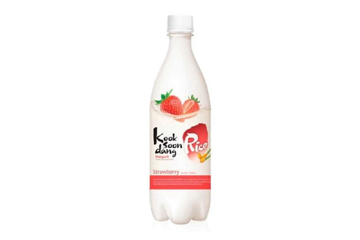 Kook Soon Dang Makgeolli Strawberry (750 ml Bottle) (1 x 750 ml)