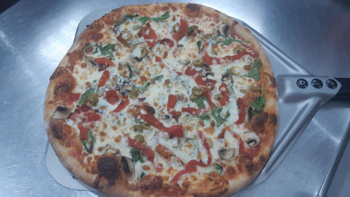 Classic Vegetarian Pizza