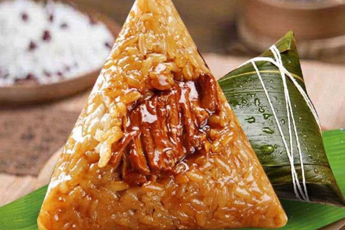 E15. Pork Sticky Rice in Bamboo Leaf