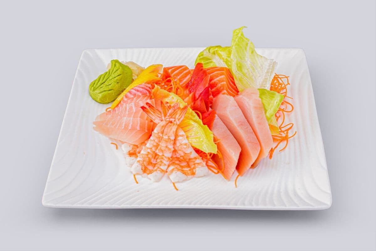 158. Sashimi Deluxe (15 pcs)
