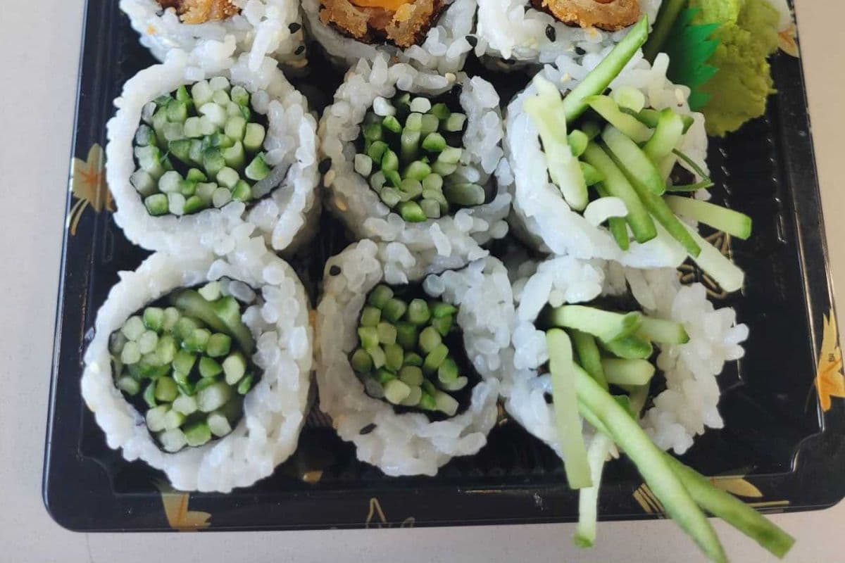 I06. Cucumber (8pcs)
