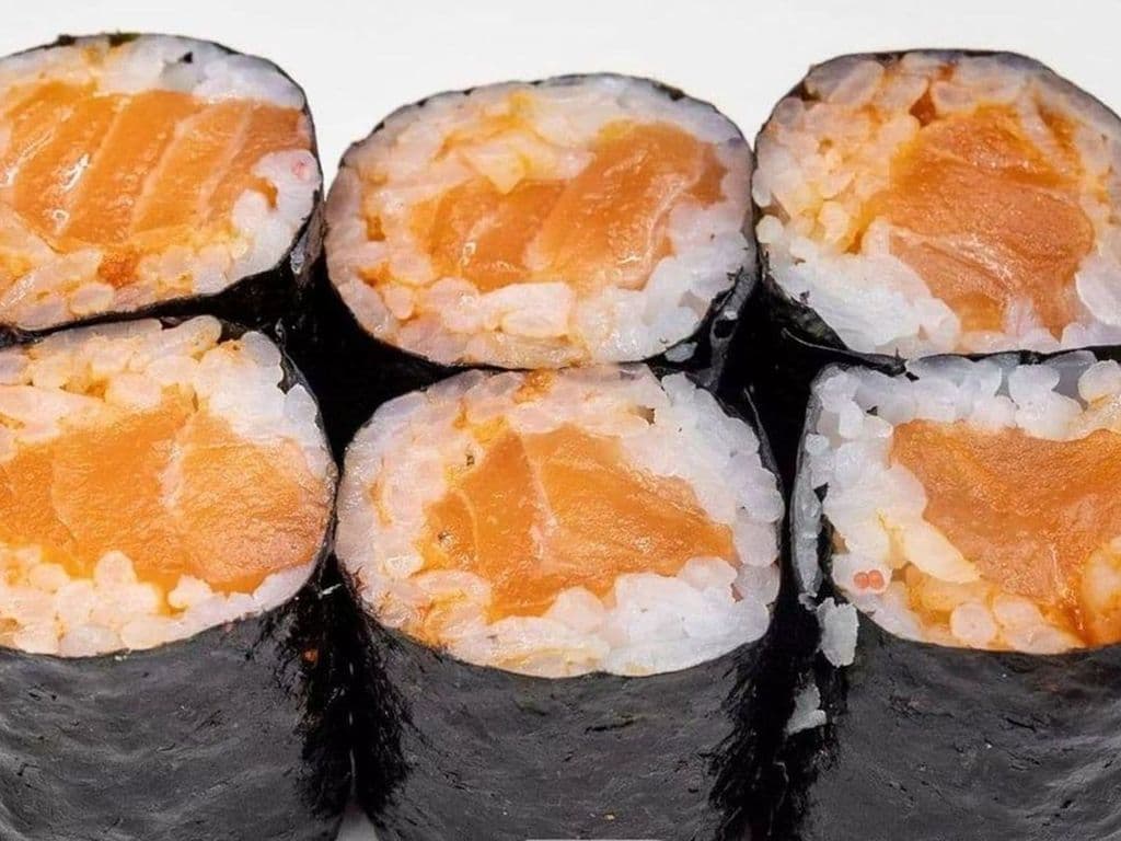 Hosomaki au saumon épicé / Spicy Salmon Hosomaki