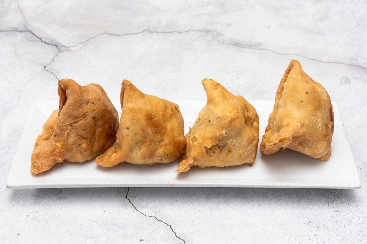 Vegetable Samosas (2pc)