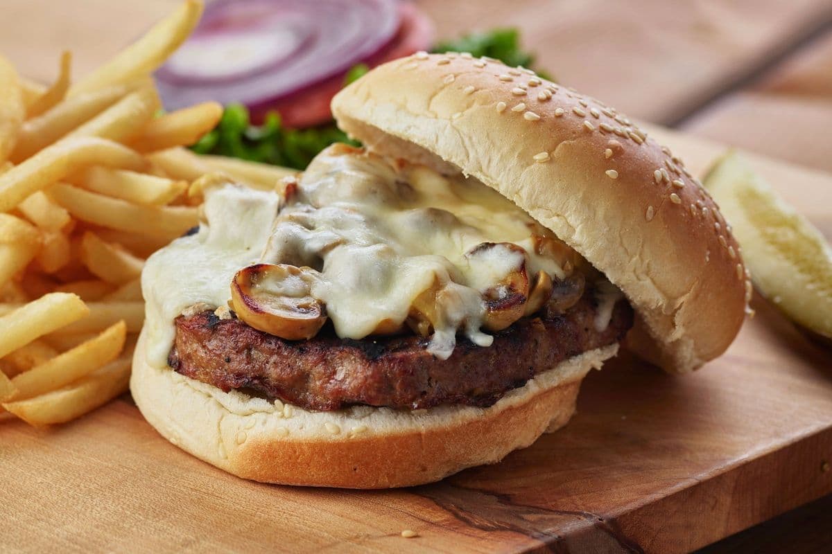 Station Burger (6 oz)