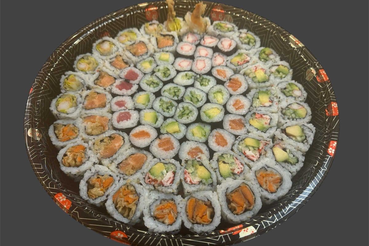 M9) Assorted Roll (76pcs)