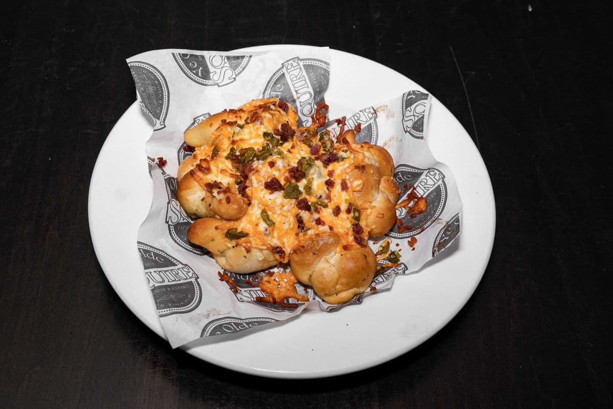 LOADED GARLIC KNOTS