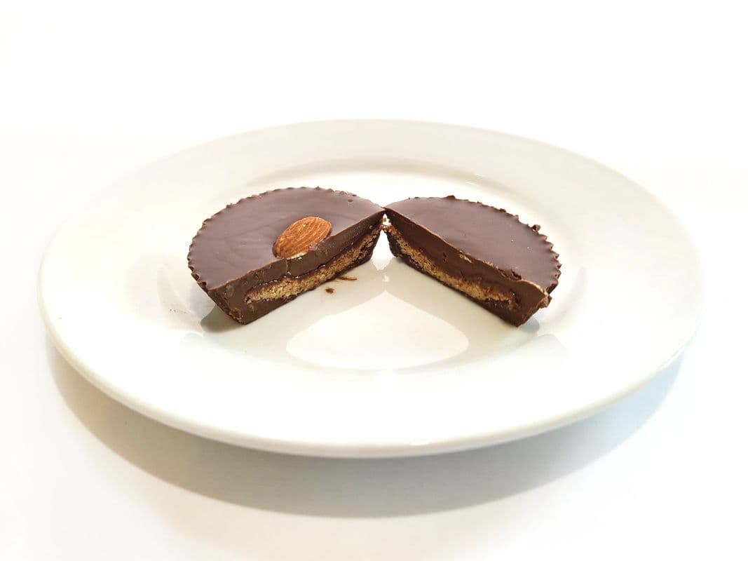 Almond Buttercups
