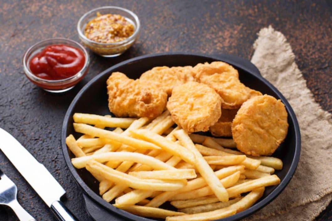 Chicken Nuggets (8 pcs) and Fries