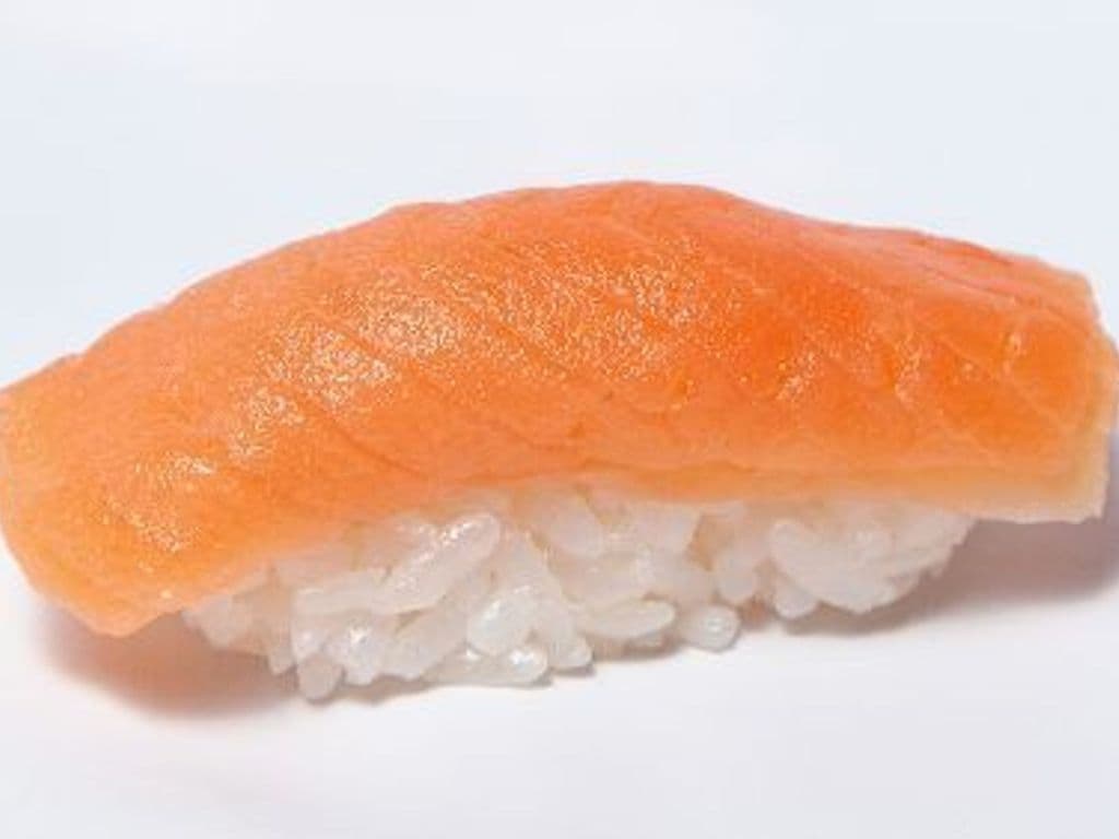 Nigiri Saumon Fumé / Smoke Salmon (2 Mcx / 2 Pcs)