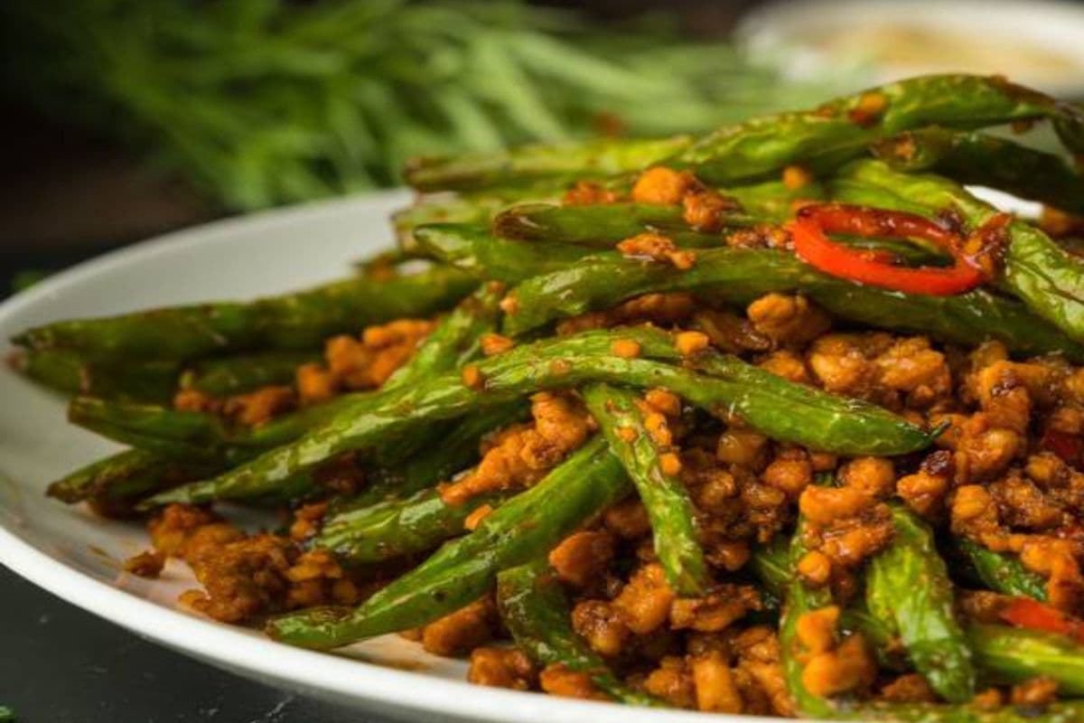 Spicy Pan-Fried Green Bean with Minced Pork