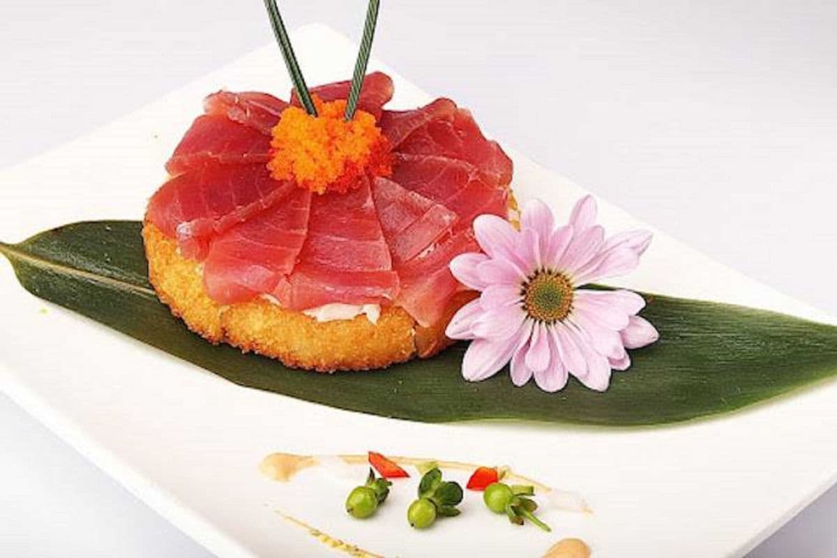 Tuna Sushi Pizza (6 pcs)