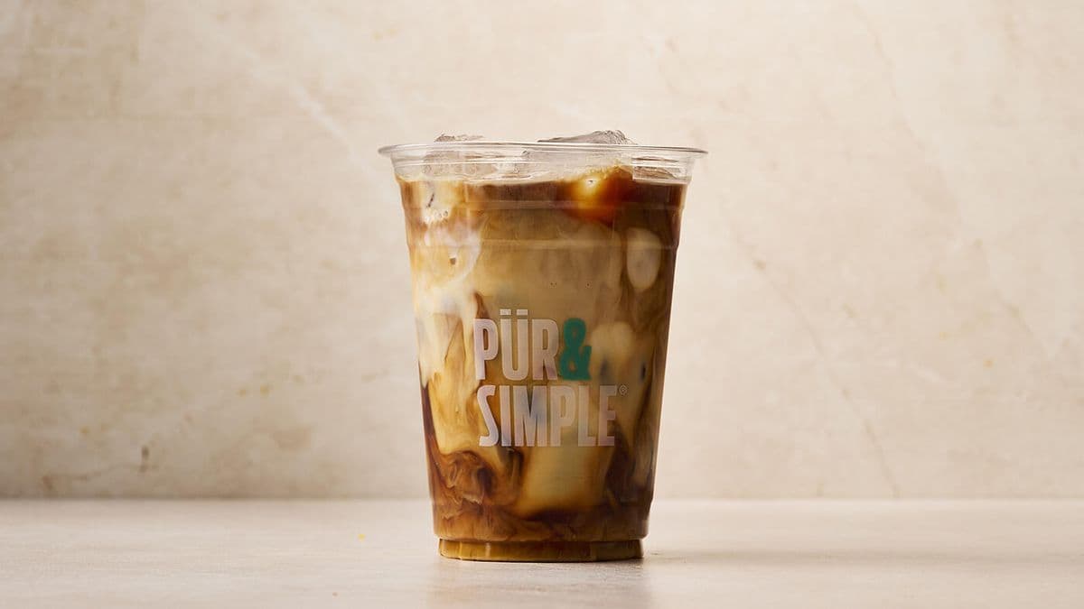 Iced Vanilla Latte / Latte glacé à la vanille