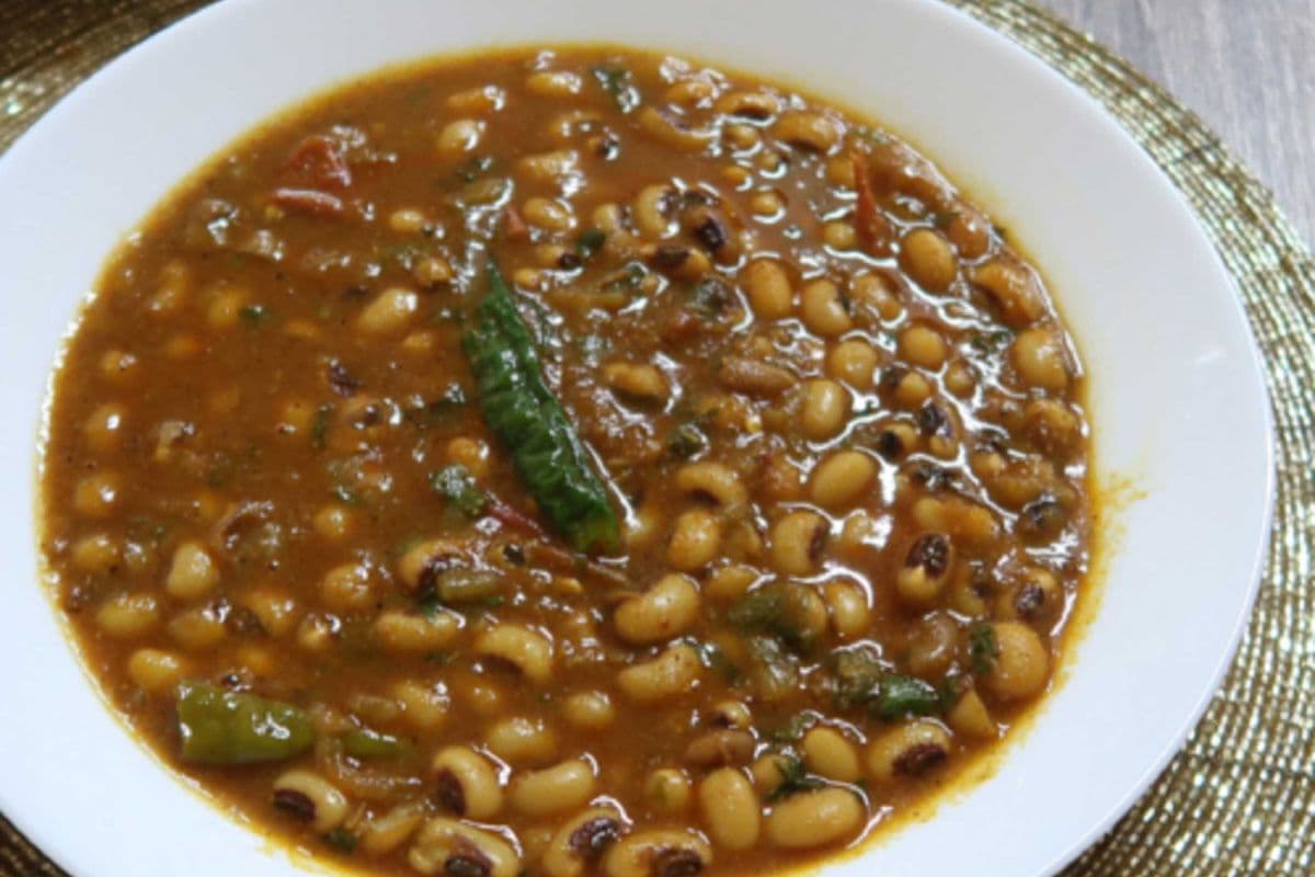 Black eyed Peas with Curry(Sofaid Lobia)