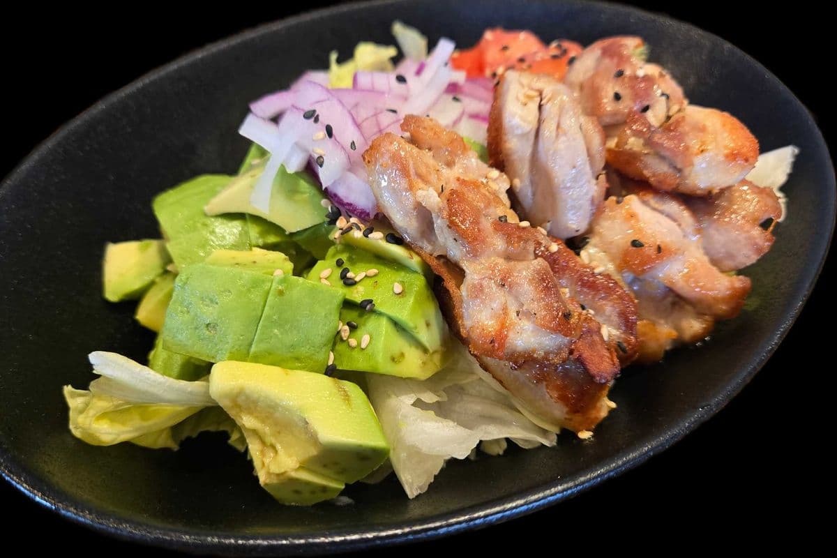 Avo Toma Salad
