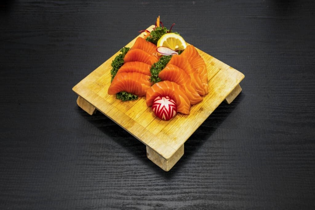 Salmon Sashimi (8pcs)