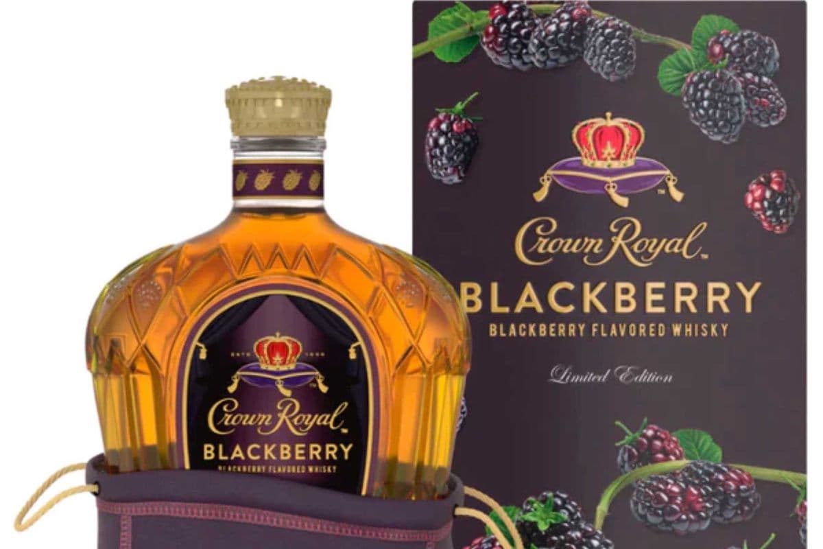 CROWN ROYAL BLACKBERRY (750ML) (1 x 750ML)