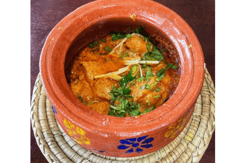 Chicken Makhni Handi (HALF)