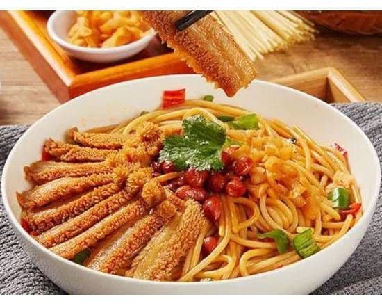 Rice Noodle Mixed with Beef Tripe / 牛肚拌米线