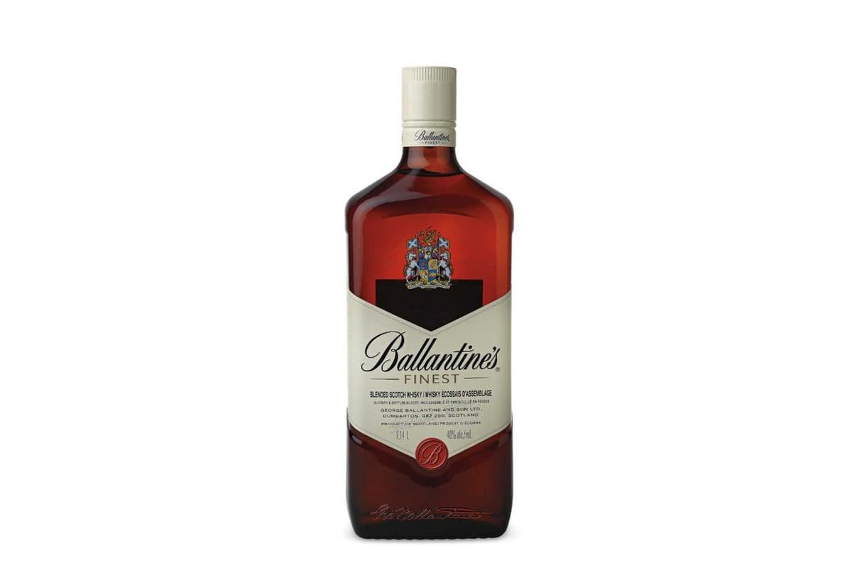 Ballantine's Finest (750 ml Bottle) (1 x 750 ml Bottle)