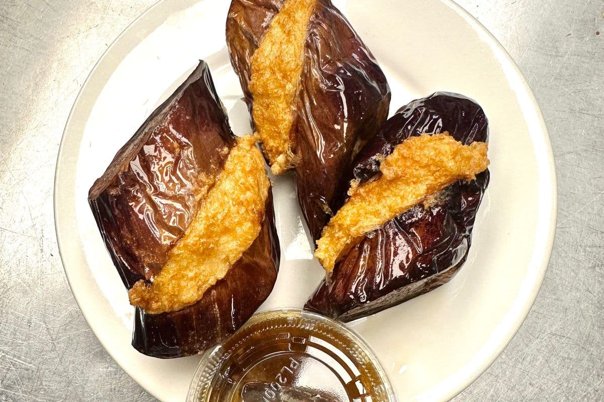 Aubergine frite avec crevettes / Stuffed Eggplant with Shrimp