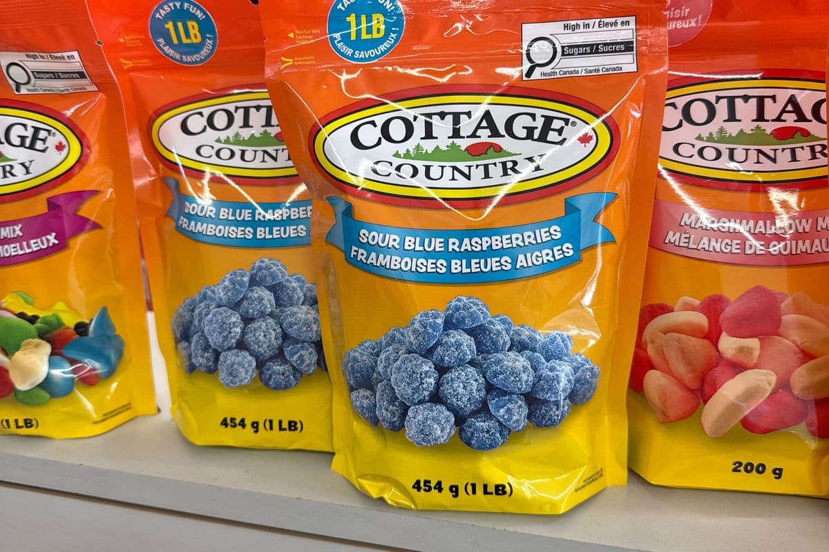 Cottage country Sour blue raspberries (1 lb)