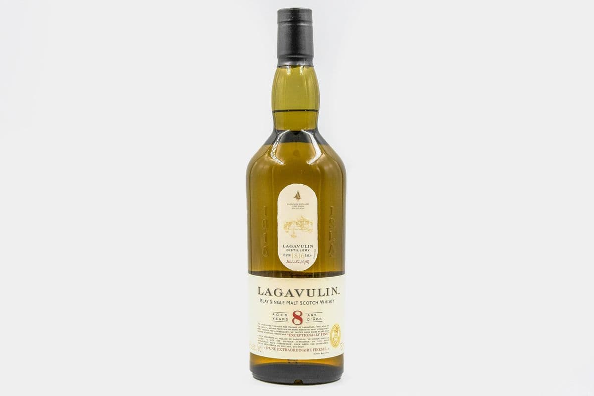 Lagavulin 8 year Scotch Whisky (1 x 750 ml)