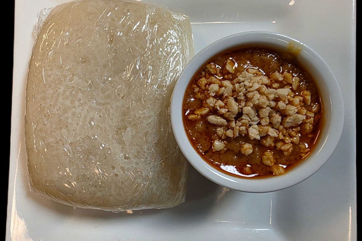 Sweet Sticky Rice with Thai Peanut Sauce