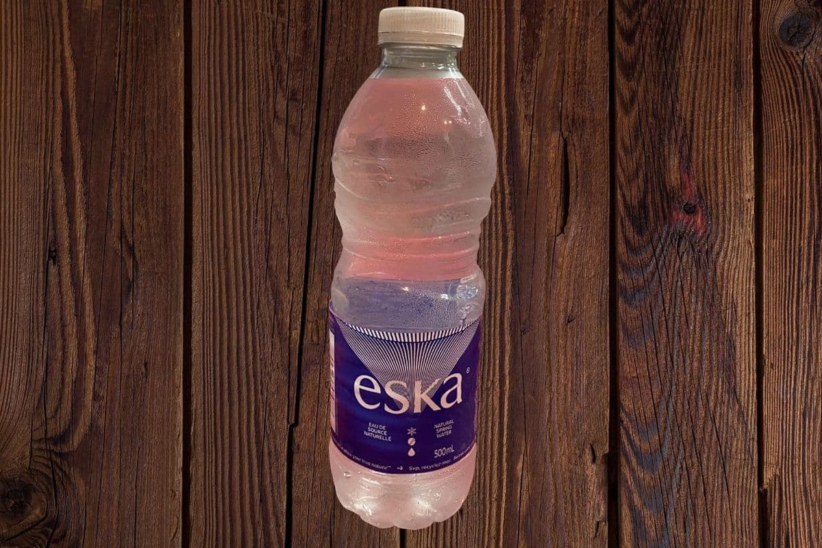 Eau (bouteille) / Water (bottle)