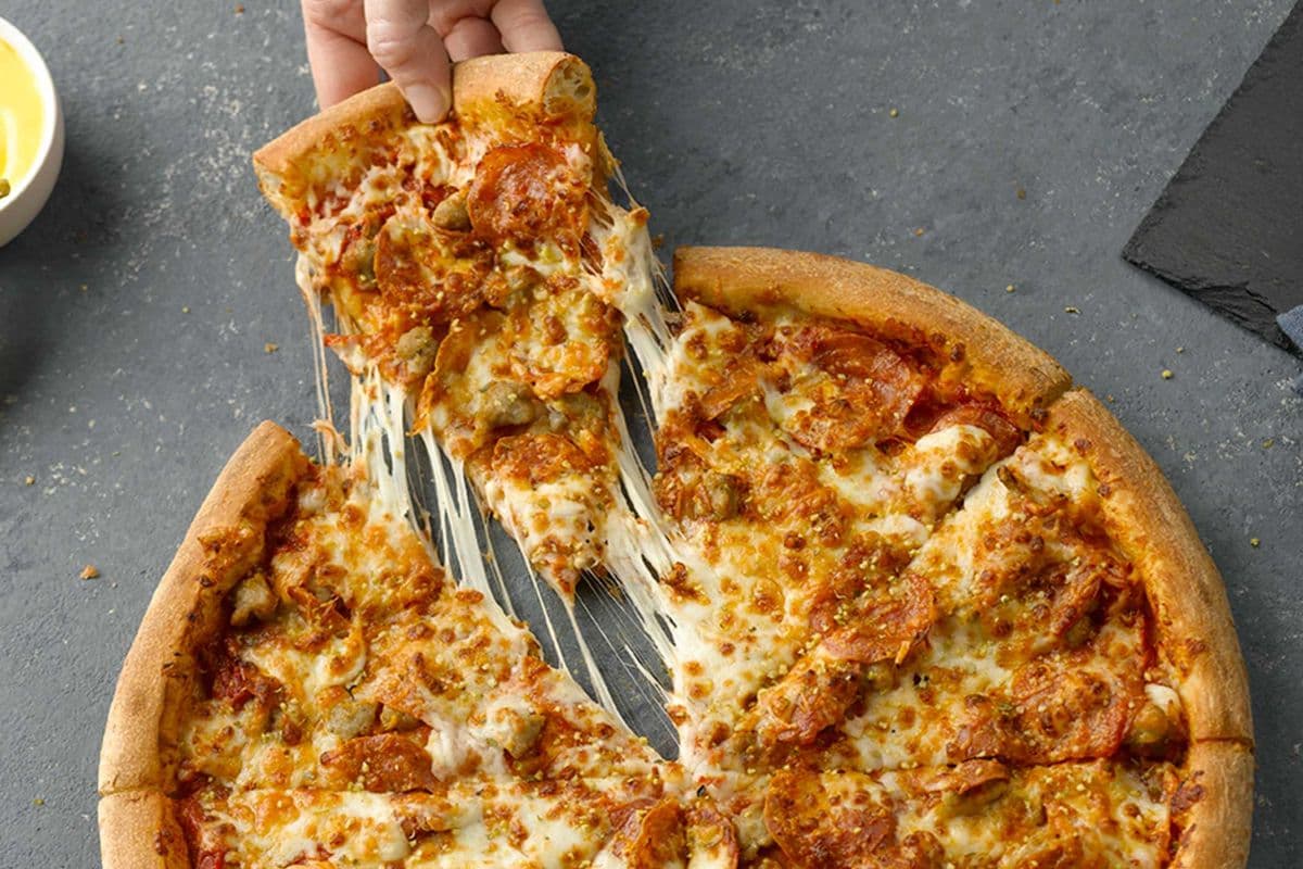 X-Large NY Style Pepperoni, Sausage, and SIx Cheese Pizza