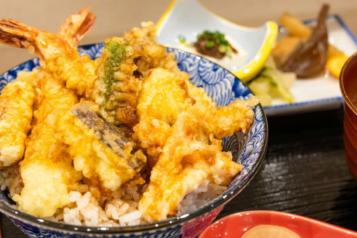 Assorted Tempura (10-12 pcs)