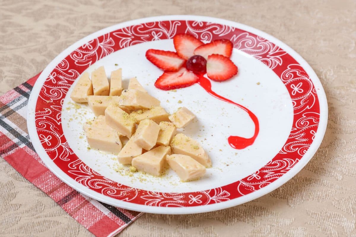 Home Made Fresh Kulfi Malai or Mango