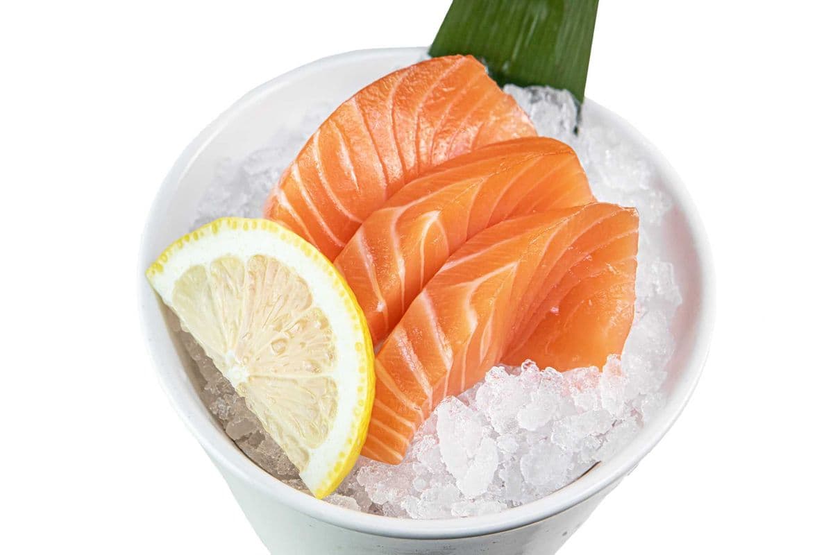 Salmon (Sake) Sashimi (3 pcs)