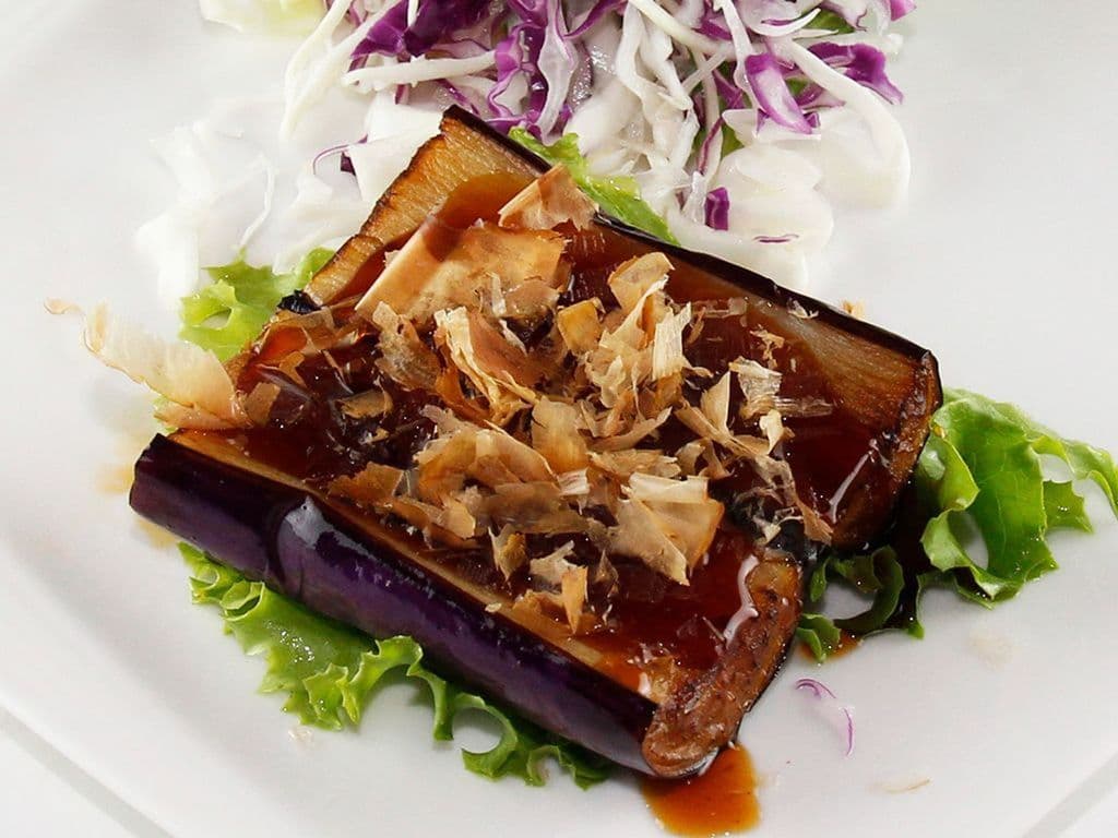 Yakinasu