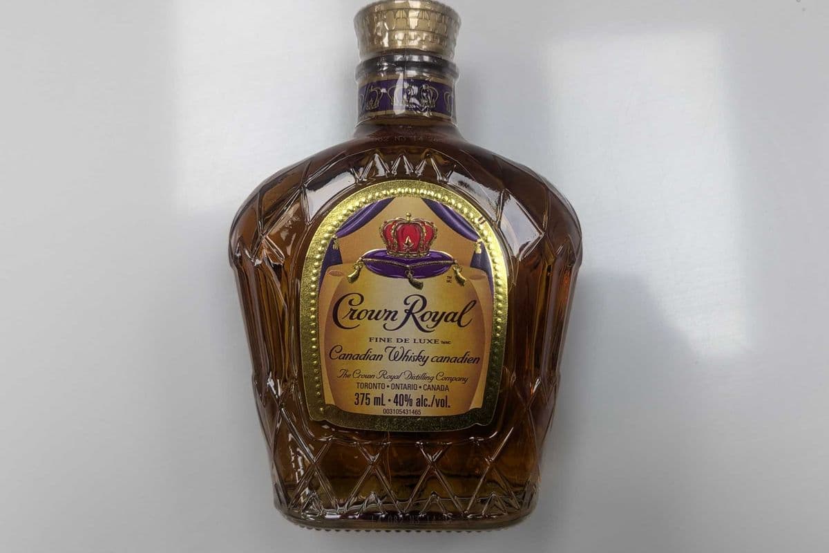 Crown Royal 375ml (1 x 375 ml) (1 x 350ML)