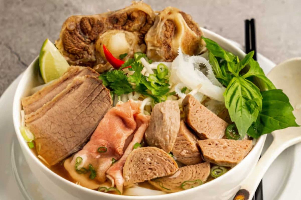 Oxtail Pho Dac Biet Special