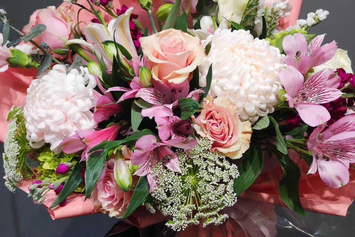 $129 Mixed Bouquet - Designer's Choice
