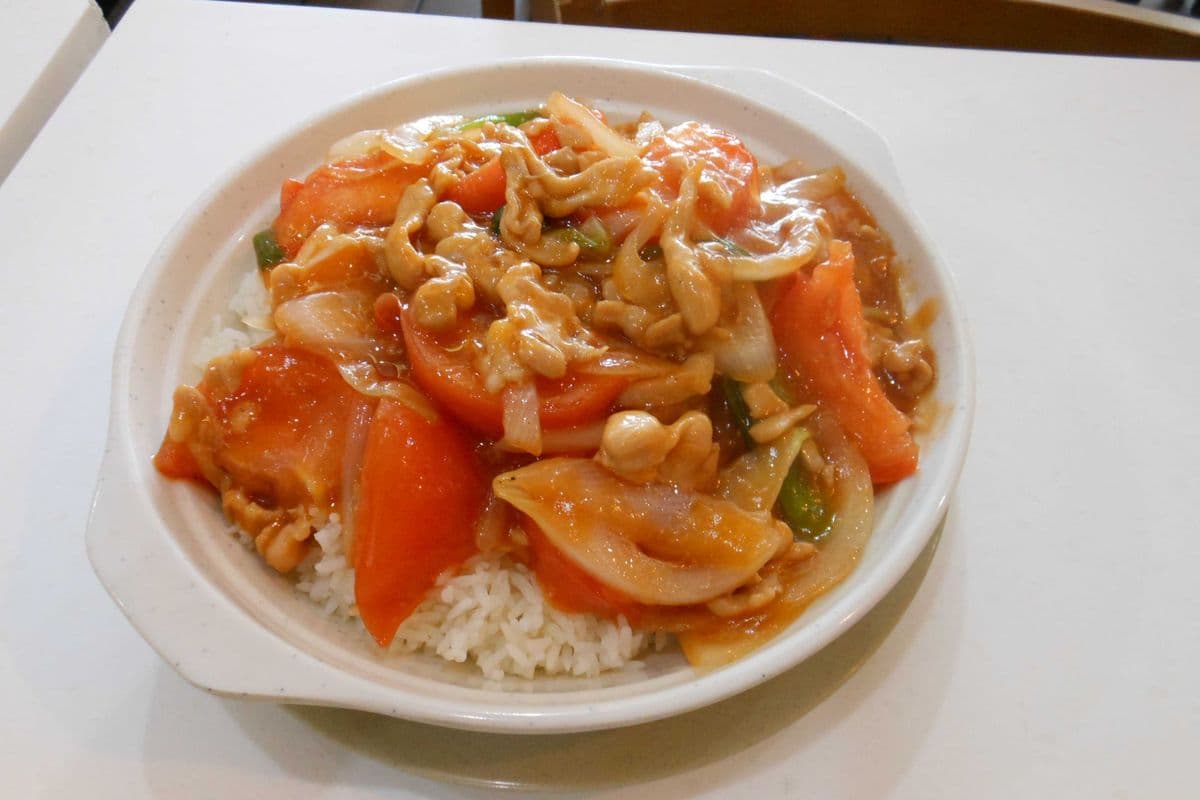 145 Shredded Chicken Tomato Sauce on Rice 鮮茄雞絲飯