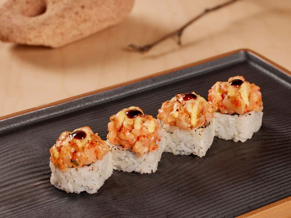 Torched Scallop Roll (8pcs)