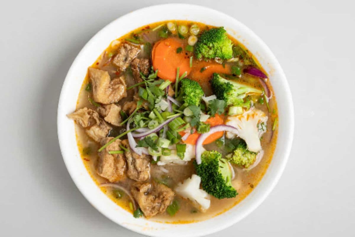 V38C. Peanut Satay Vegetable and Tofu Vegan Noodle Soup