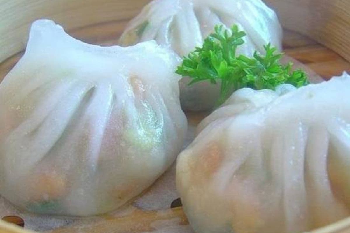 103. Raviolis chinois aux arachides cuits à la vapeur (3 mcx) / Steamed Peanut Dumplings (3 pcs)