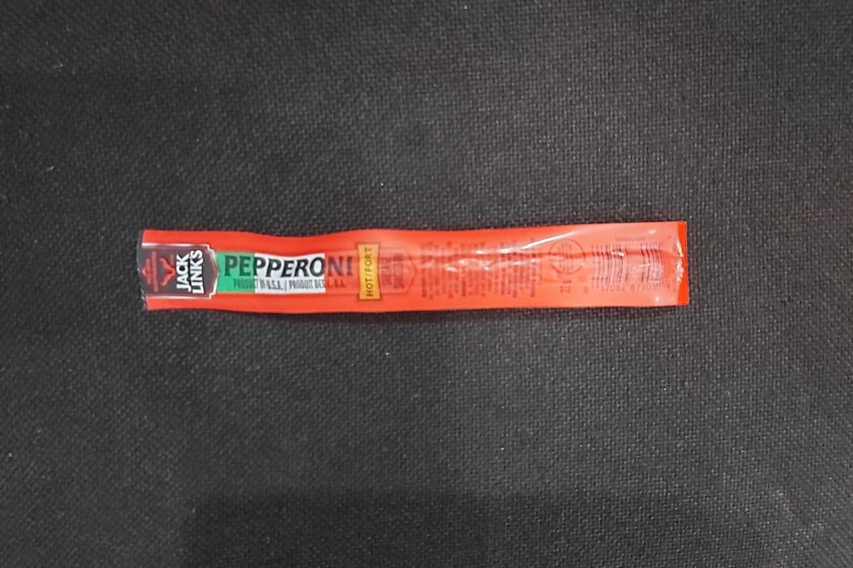 Jack Link's pepperoni fort saucisson / Jack Link's Hot Pepperoni Sausage