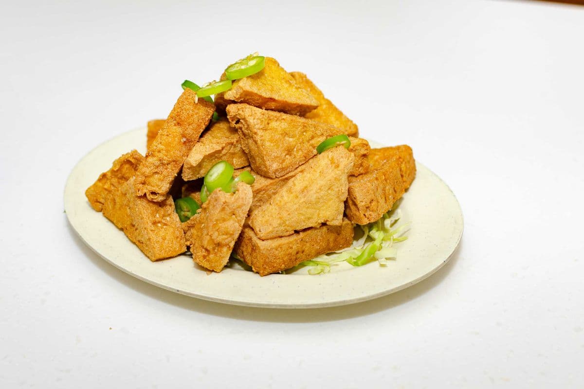 Deep-Fried Bean Curd in Spicy Rock Salt (Dimsum) 椒鹽炸豆腐