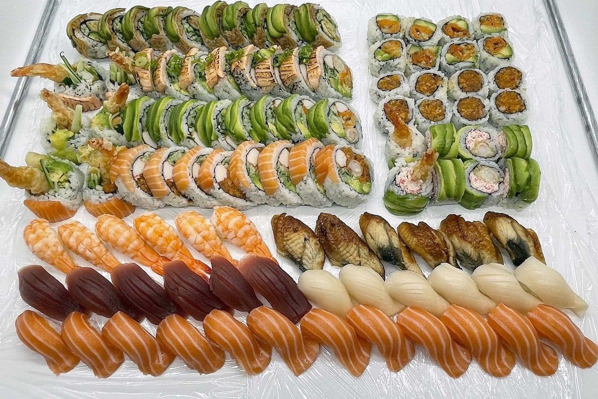 Premium Sushi and Roll Platter (100 pcs)