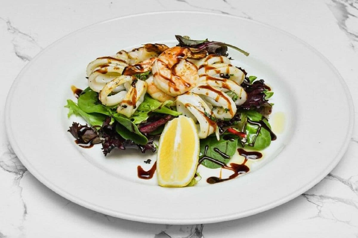 GRILLED CALAMARI & SHRIMP