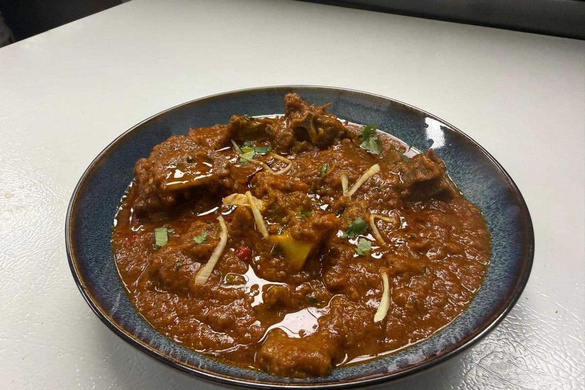 Rara Gosht (Beef / Lamb / Goat) –