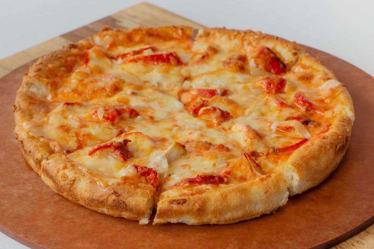 Large Butter Chicken Pizza