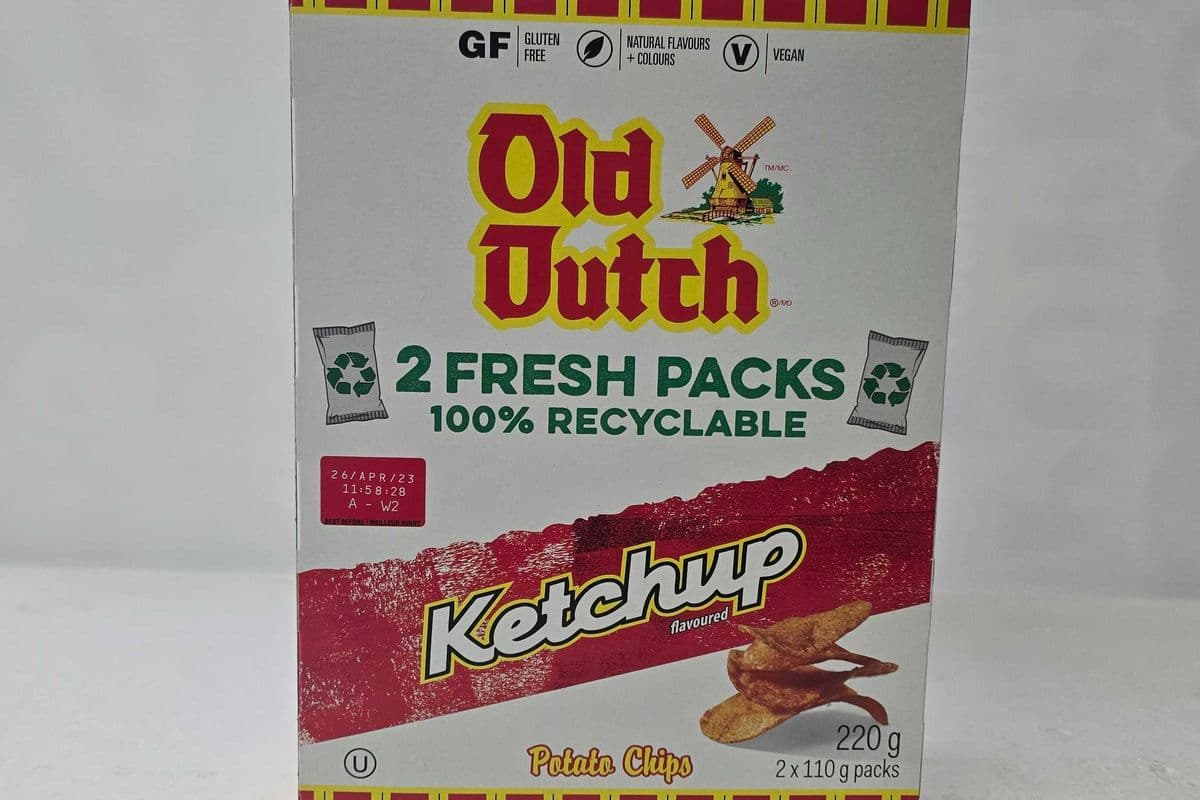 Old Dutch 2 Fresh Packs Ketchup potato chips (220g)