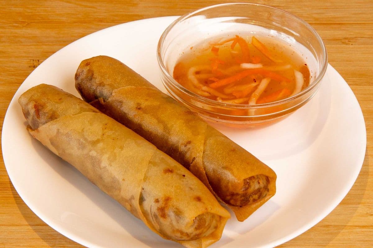 207. Deep-Fried Spring Rolls (2 pcs) - Cha Gio