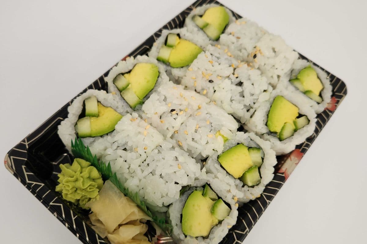 B2. Avocado Roll (16 pcs)