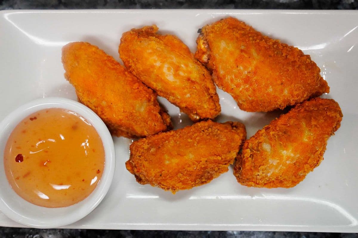 3. Chicken Wings - Canh Ga Chien (5 pcs)